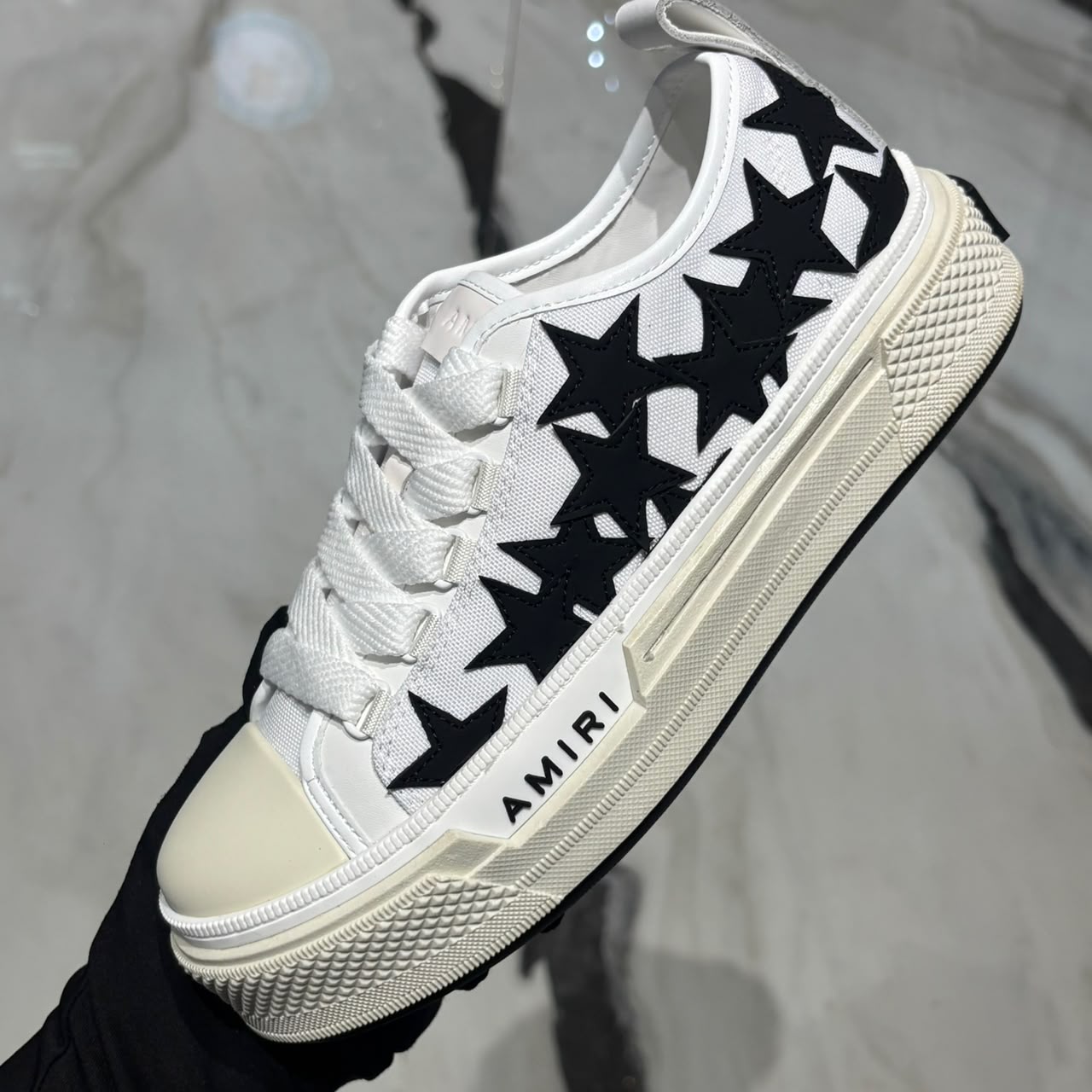 Tenis Amiri