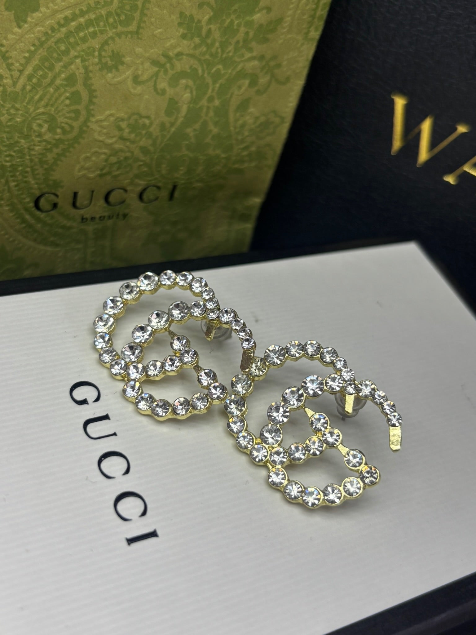 Aretes G