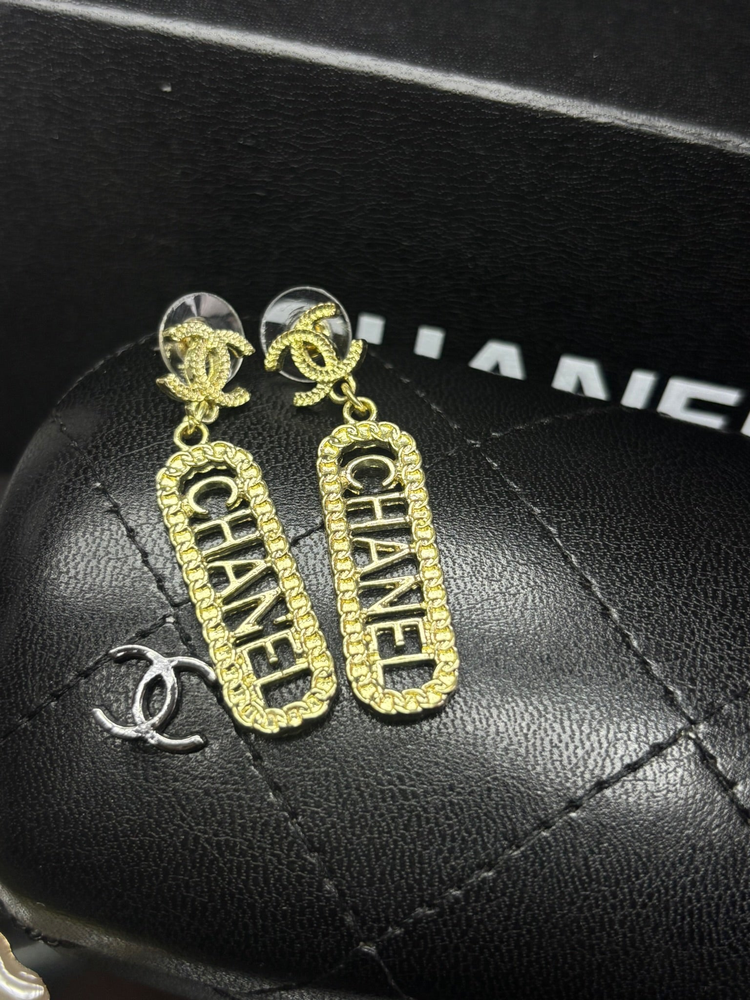 Aretes C
