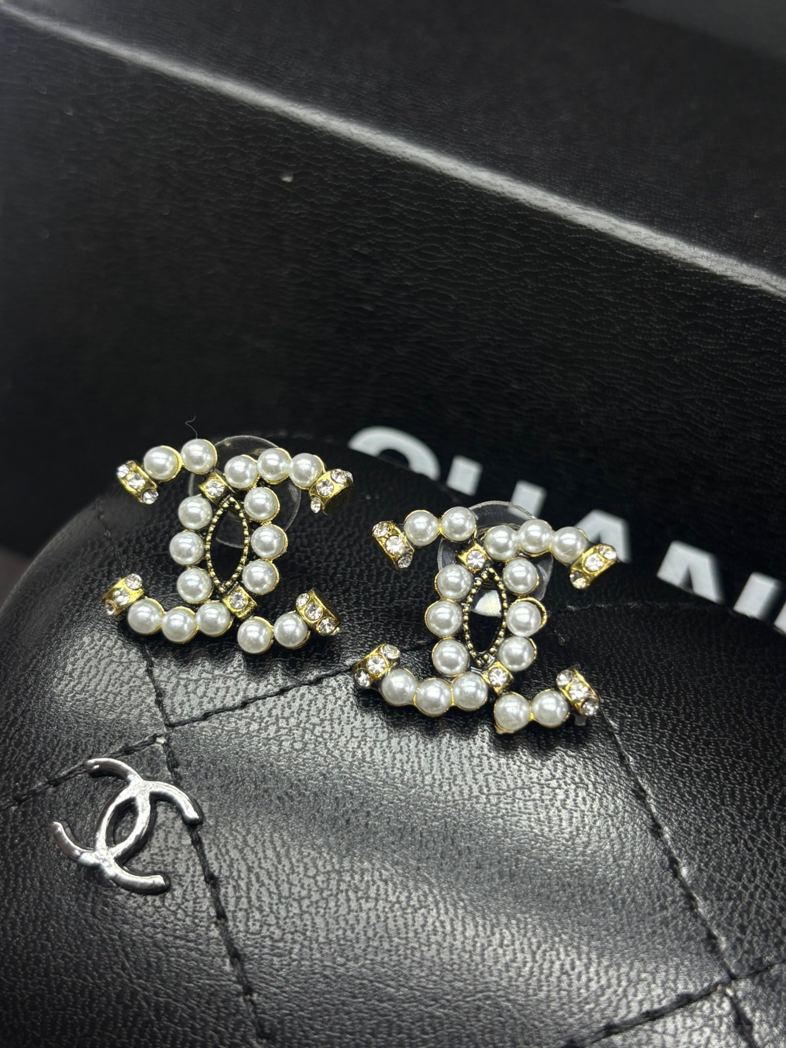 Aretes C