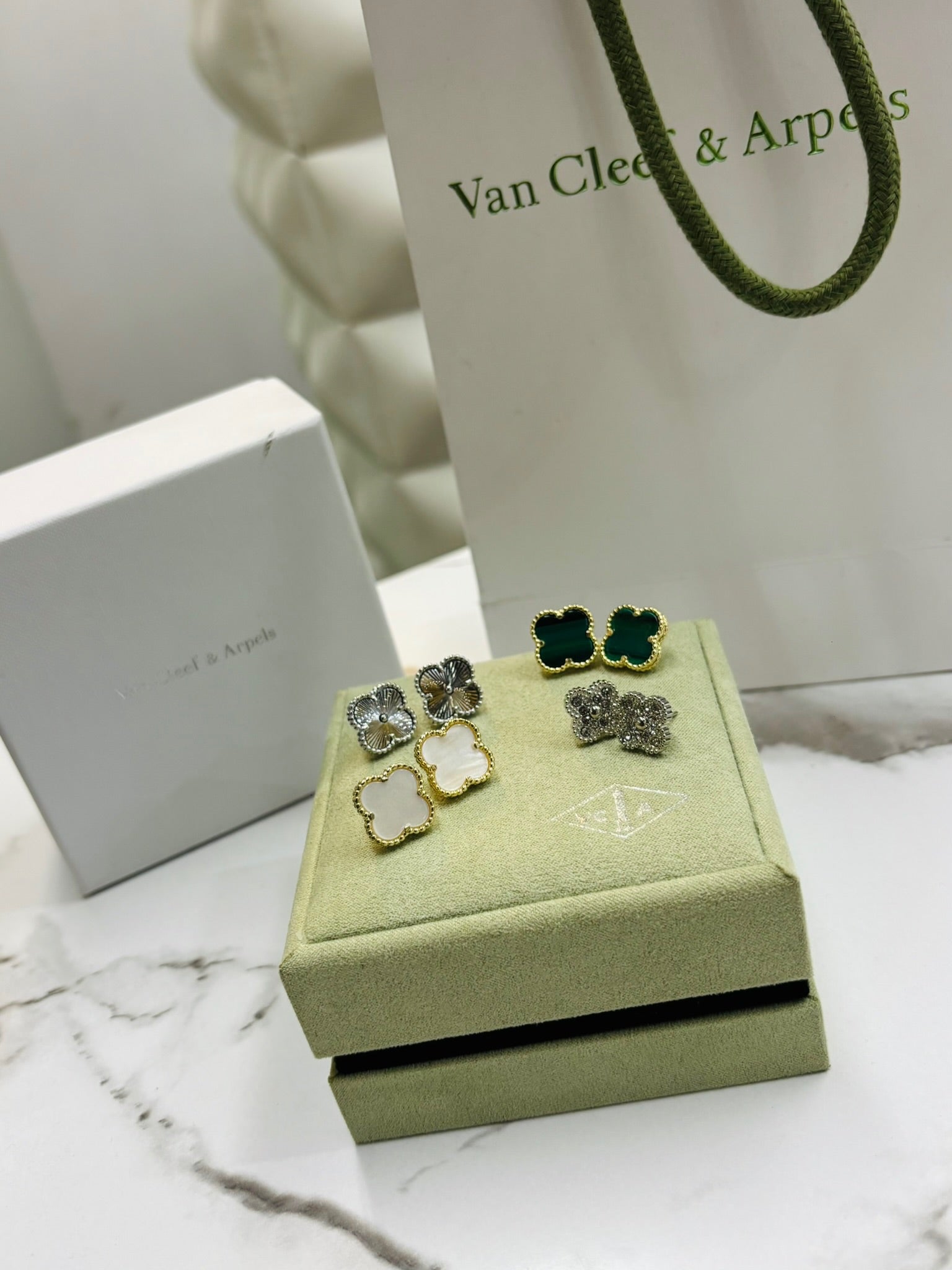 Aretes VCA