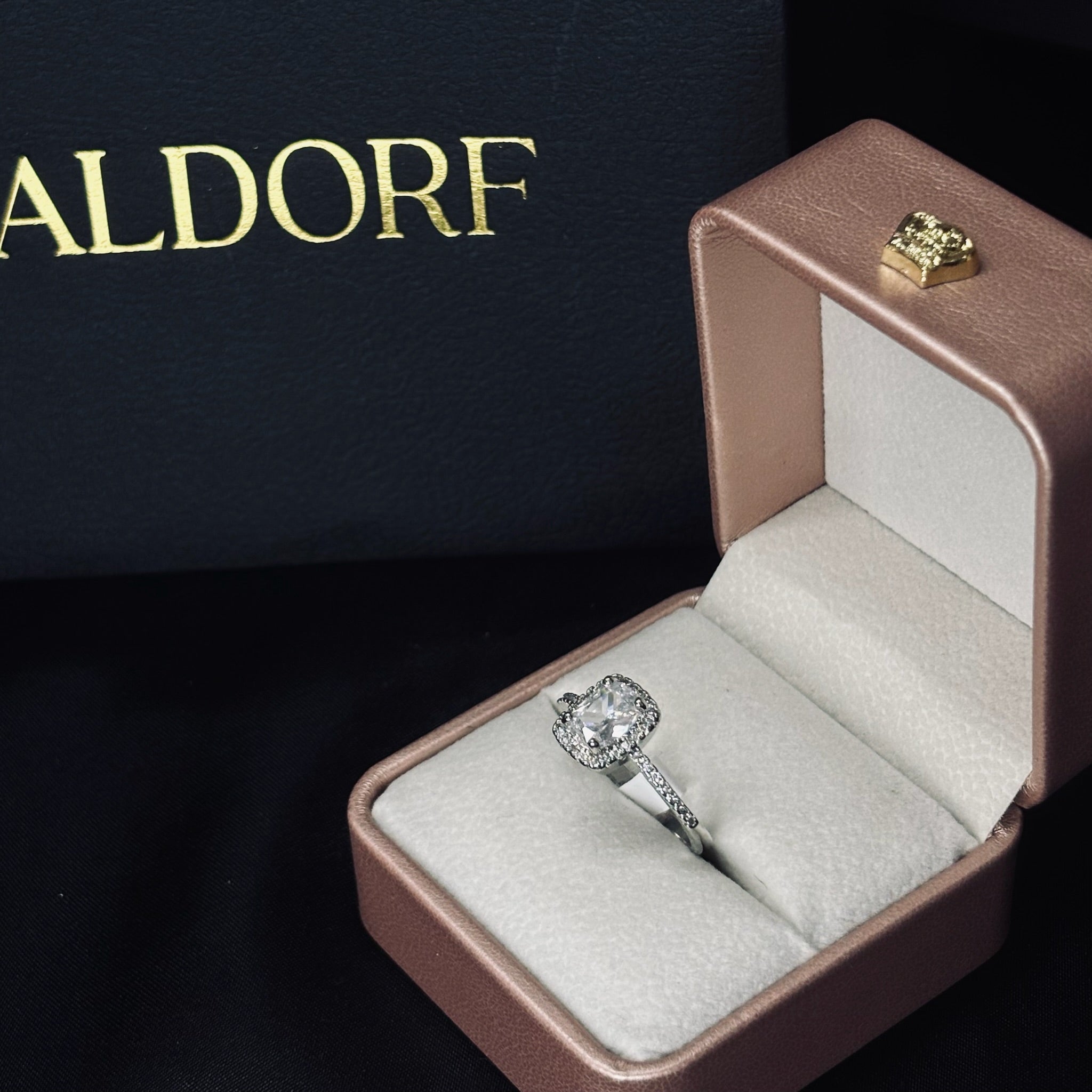 Anillo Halo Rectangular Plateado