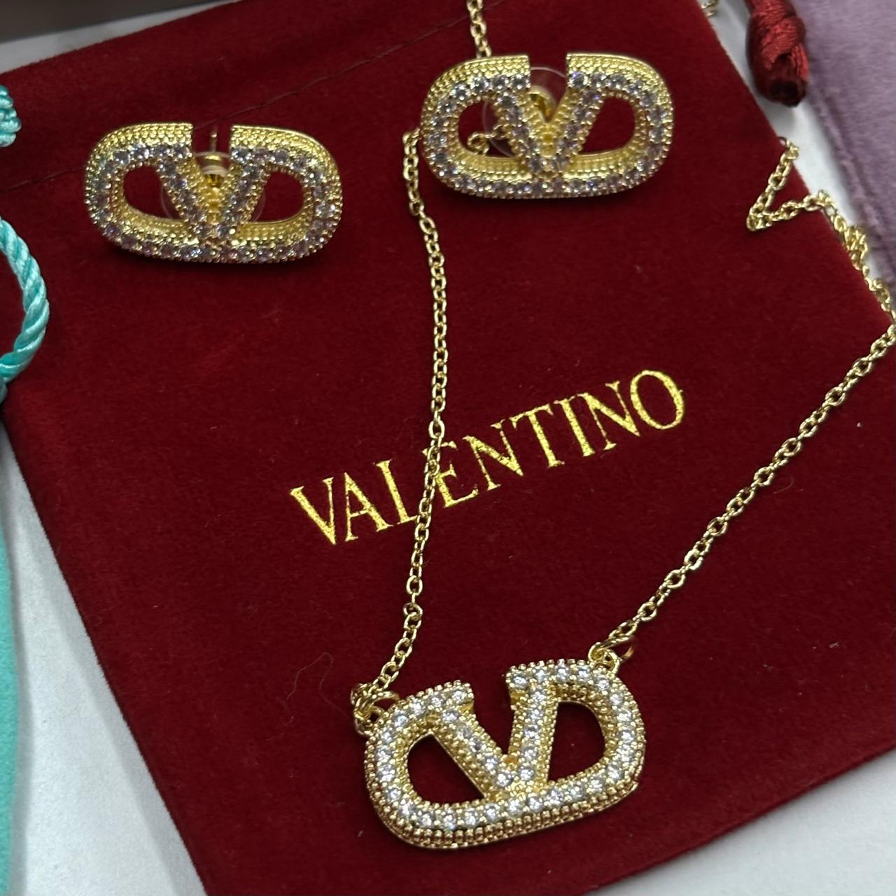 Set Valentino