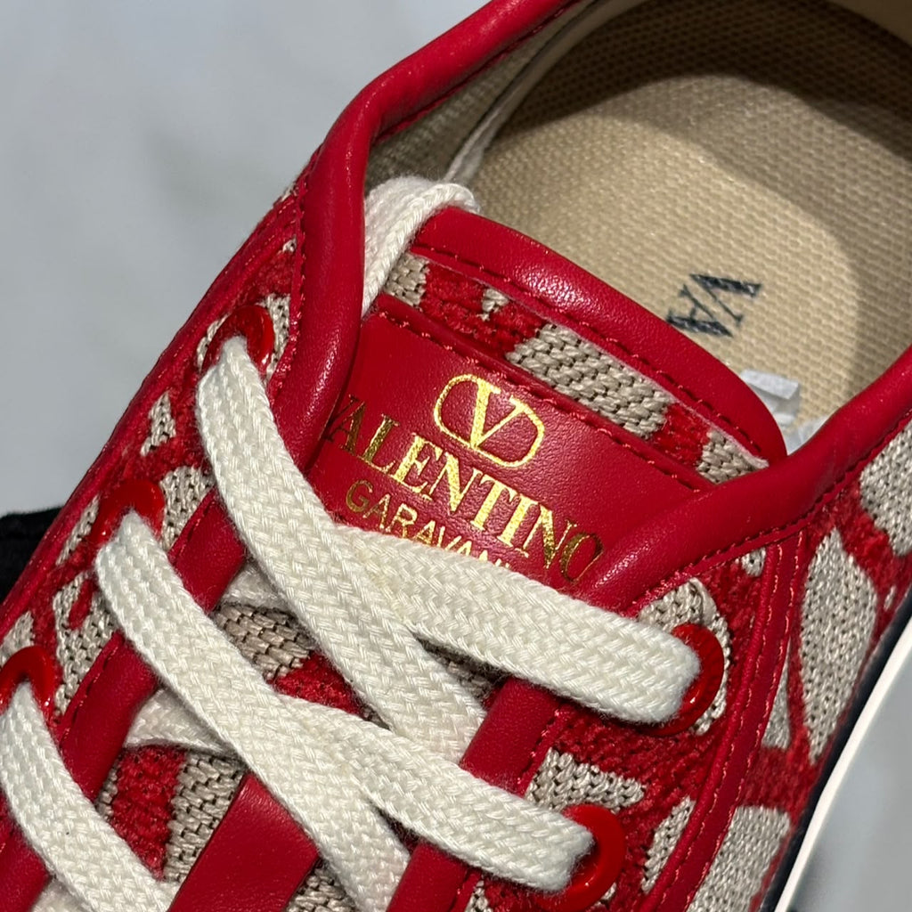 Tenis Valentino